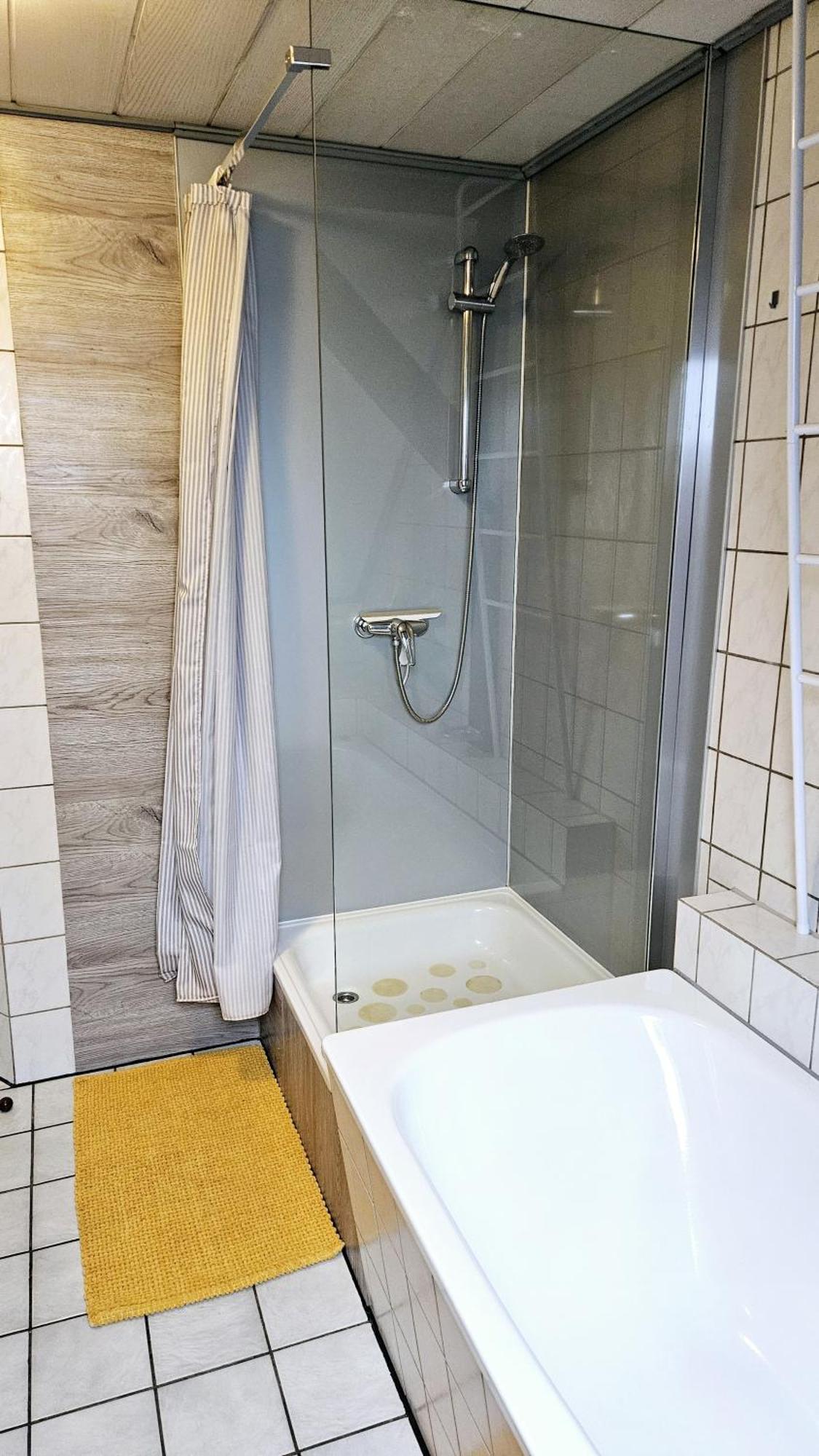 Апартаменты 80Qm Monteuroase In Melsungen - Schwarzenberg Mwst Ausweisbar Экстерьер фото
